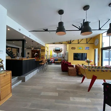 Loft Spa Reims-Fr 250M2 Privatifs, Piscine Interieure Chauffee, Spa Et Parking Exterior photo