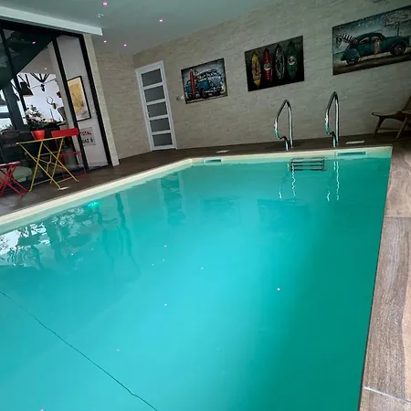 Loft Spa Reims-Fr 250M2 Privatifs, Piscine Interieure Chauffee, Spa Et Parking Exterior photo