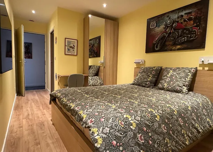 Loft Spa Reims-Fr 250M2 Privatifs, Piscine Interieure Chauffee, Spa Et Parking