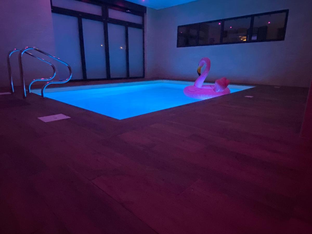 Loft Reims-fr 250m2 Privatifs, Piscine Interieure Chauffee, Et Parking Apartment Reims